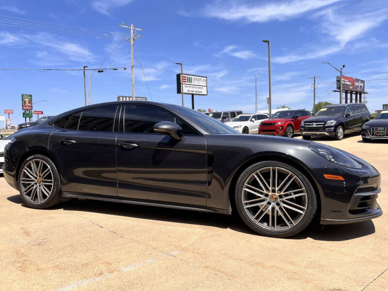 2018 Porsche Panamera 4