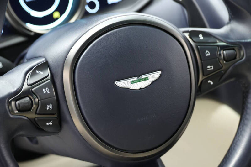 2019 Aston Martin DB11 V8