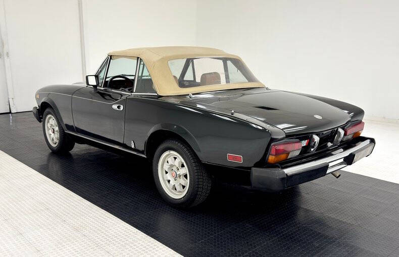 1982 FIAT 2000 Spider