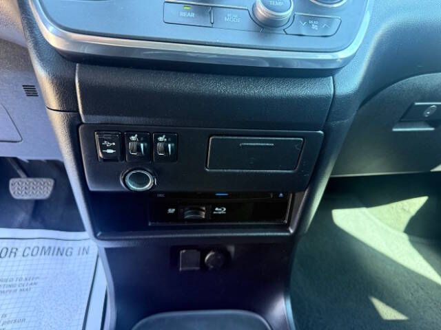 2015 Toyota Sienna