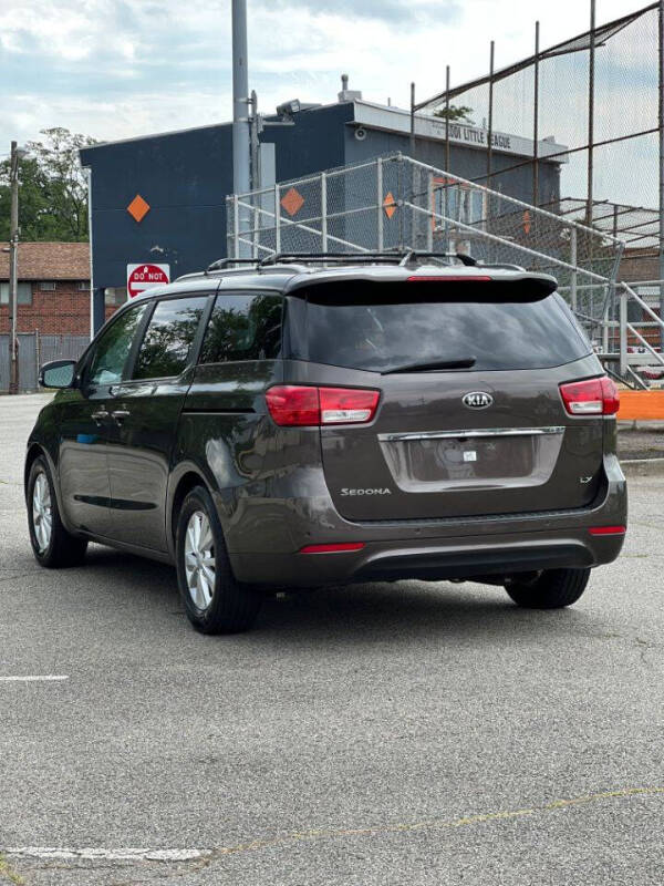 2016 Kia Sedona LX