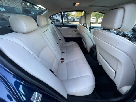 2011 BMW 5 Series 528i