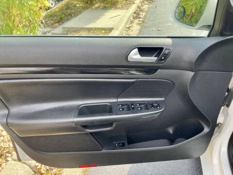 2013 Volkswagen Jetta SportWagen TDI