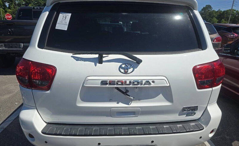 2015 Toyota Sequoia SR5