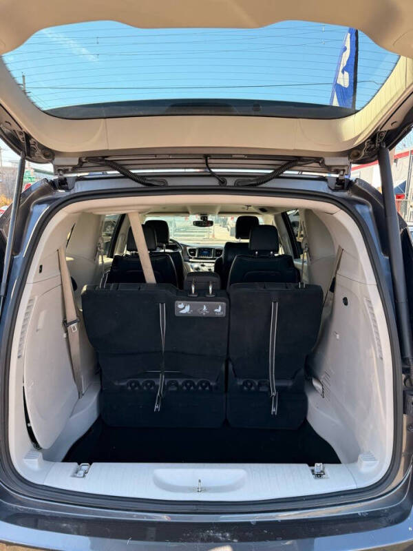 2019 Chrysler Pacifica Touring L