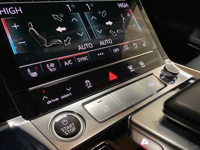 2023 Audi e-tron quattro Premium Plus