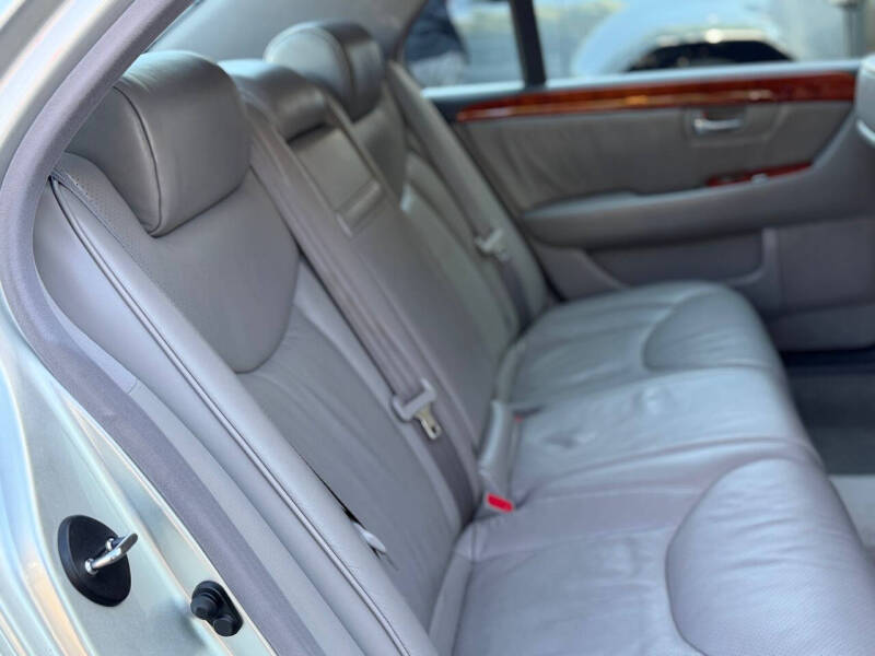 2003 Lexus LS 430