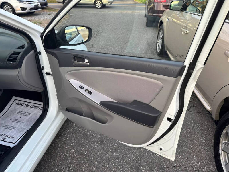 2015 Hyundai Accent GS