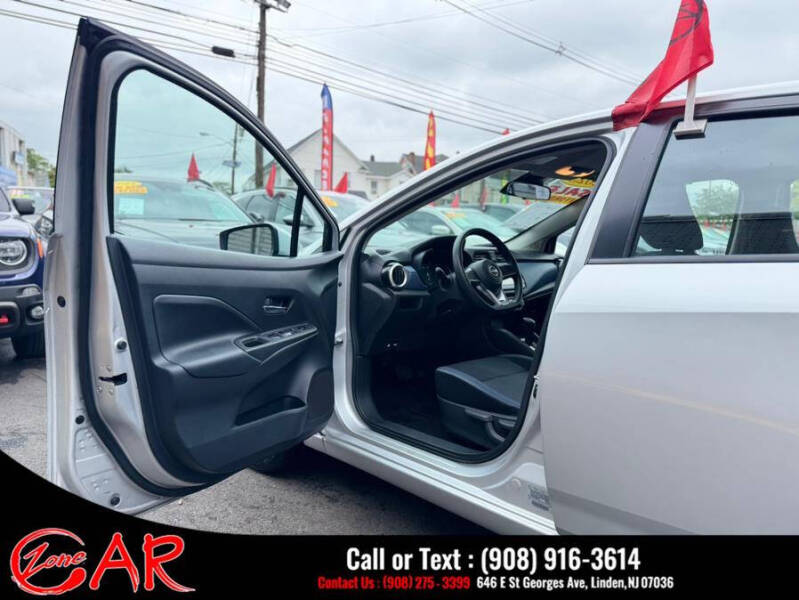 2023 Nissan Versa SV