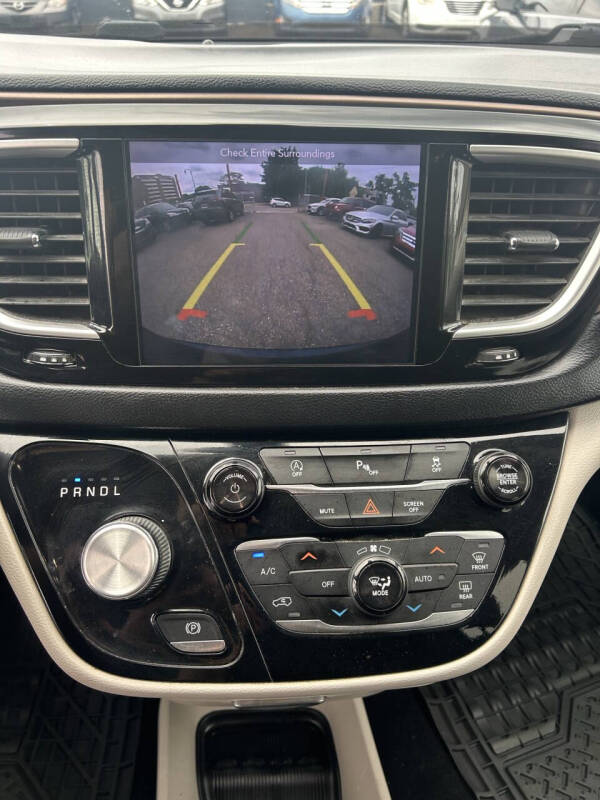 2019 Chrysler Pacifica Touring Plus