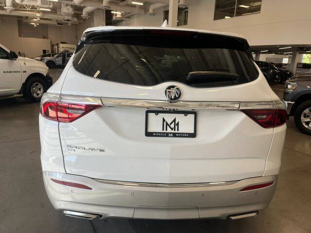 2023 Buick Enclave Essence