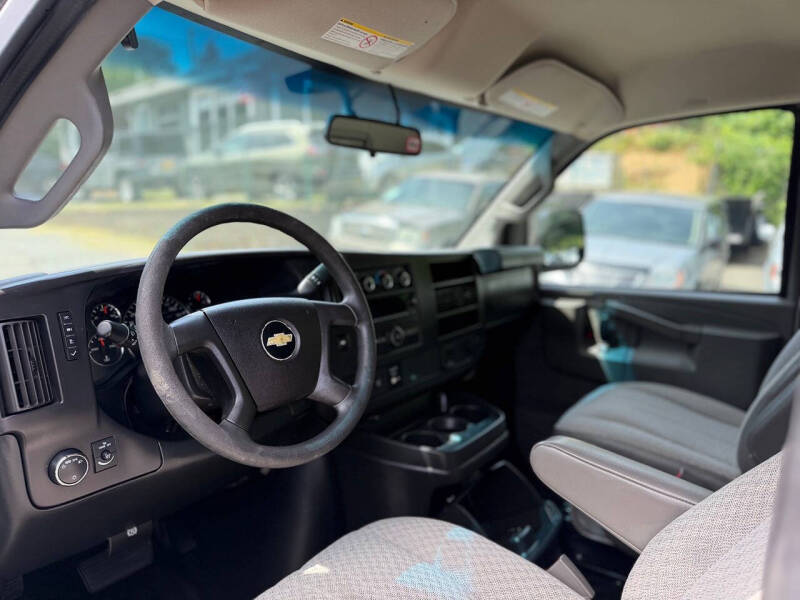 2017 Chevrolet Express 2500