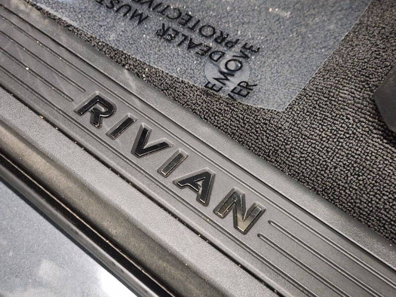 2023 Rivian R1T Adventure