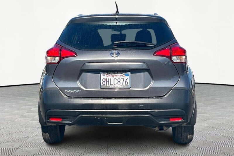 2018 Nissan Kicks S
