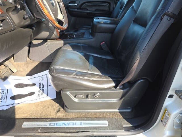 2009 GMC Yukon XL Denali