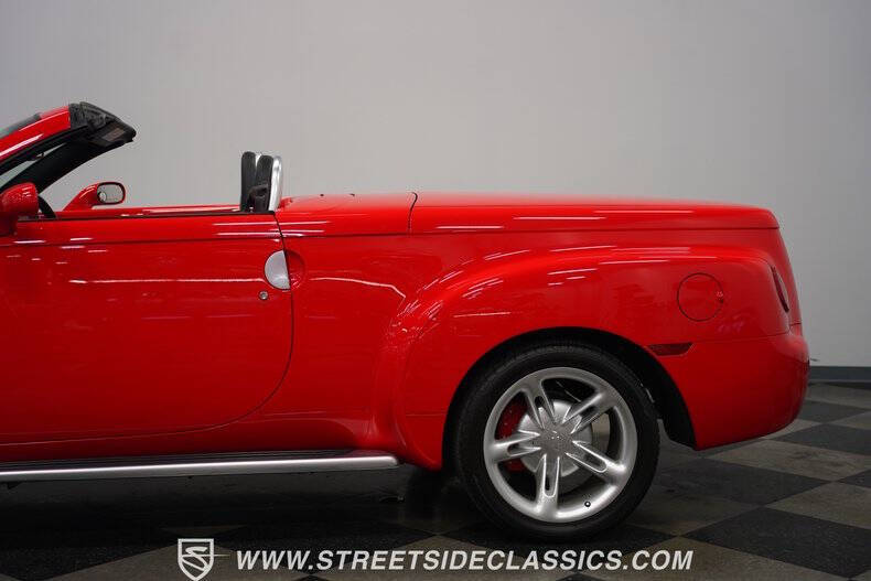2004 Chevrolet SSR LS