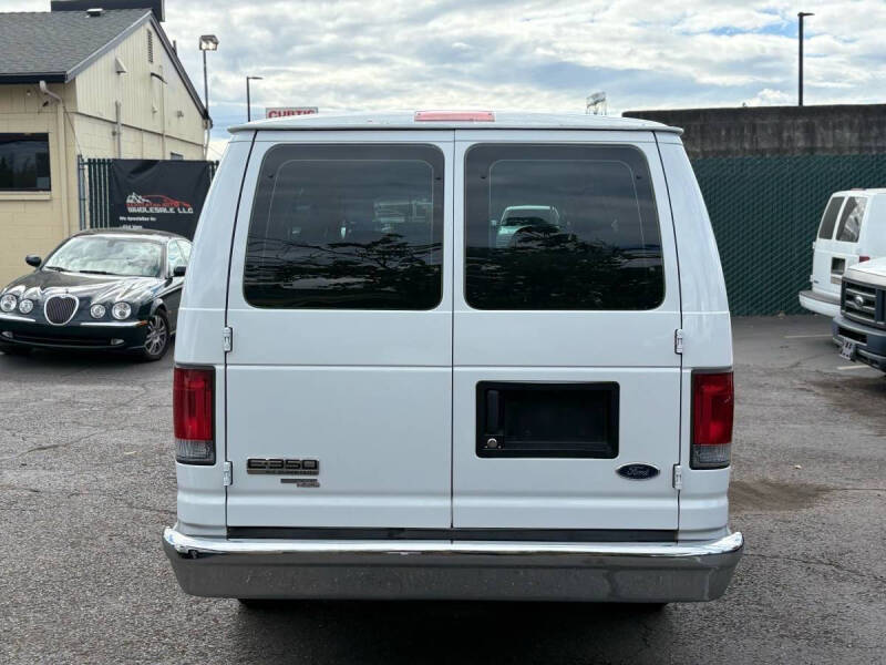 2006 Ford E-Series E-350 SD XLT