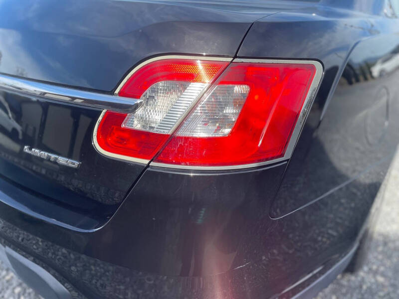 2012 Ford Taurus Limited