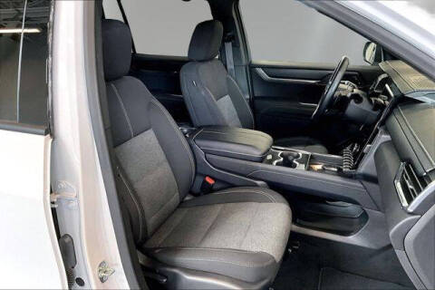 2025 GMC Acadia Elevation