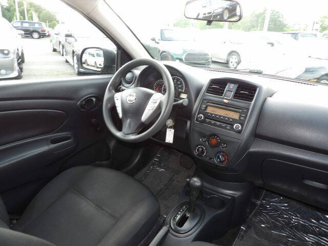 2015 Nissan Versa 1.6 S