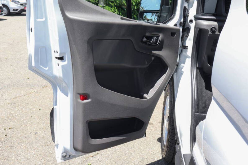 2024 Ford Transit 350 XLT