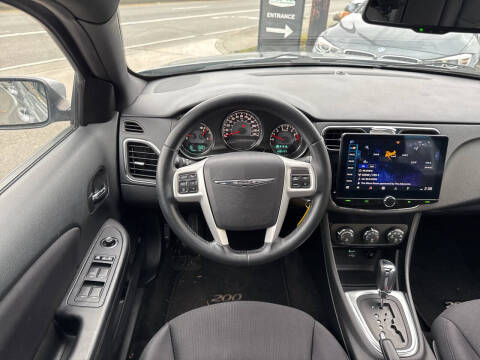 2014 Chrysler 200 Touring