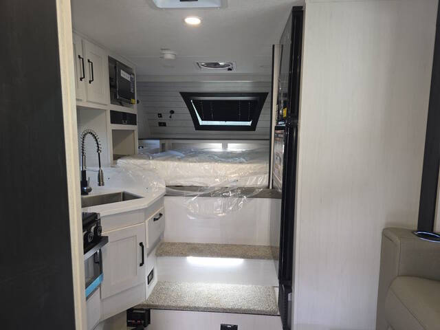 2026 Palomino BACKPACK HS2902