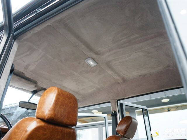 1987 Land Rover Defender