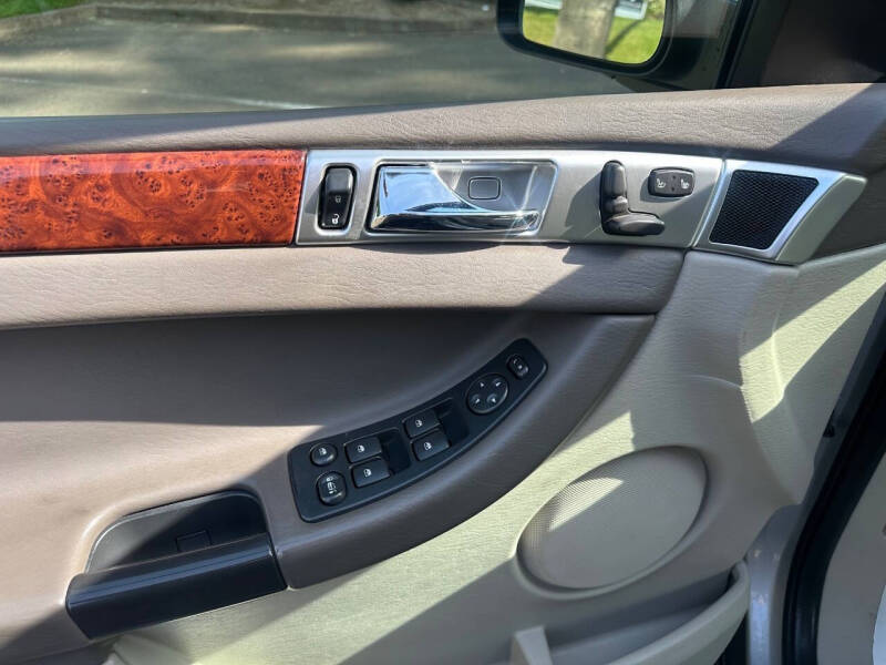 2005 Chrysler Pacifica Touring