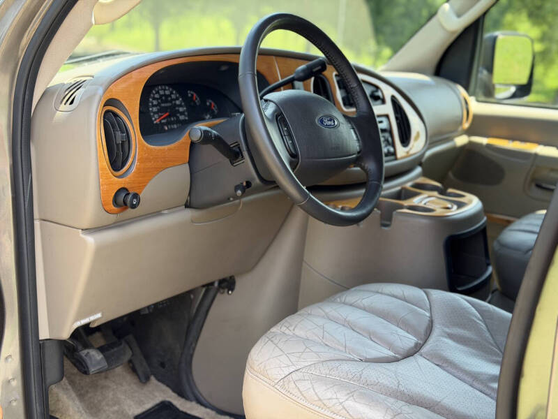 2003 Ford E-Series E-150