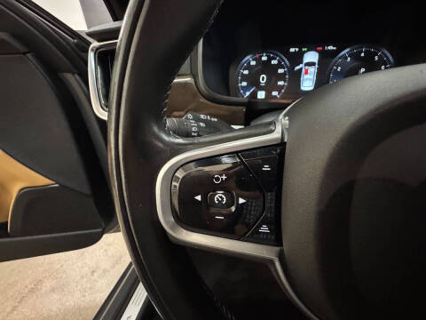 2018 Volvo S90 T5 Momentum