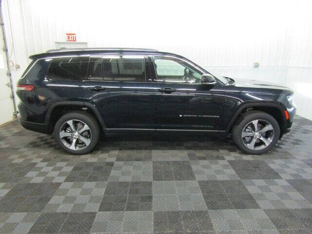 2023 Jeep Grand Cherokee L for sale at Michigan Credit Kings in South Haven MI
