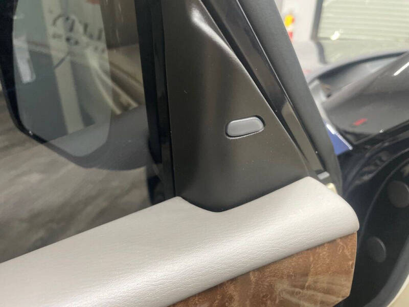 2017 Infiniti QX80