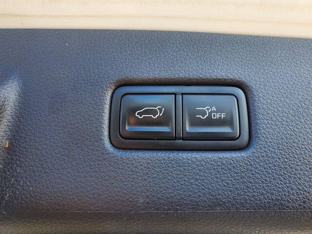 2023 Kia Carnival EX