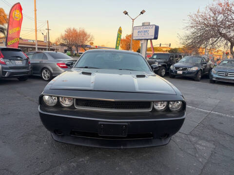 2014 Dodge Challenger SXT