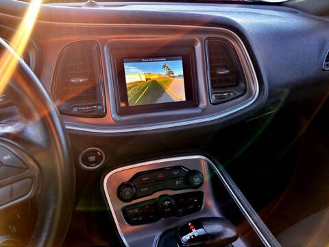 2022 Dodge Challenger SXT