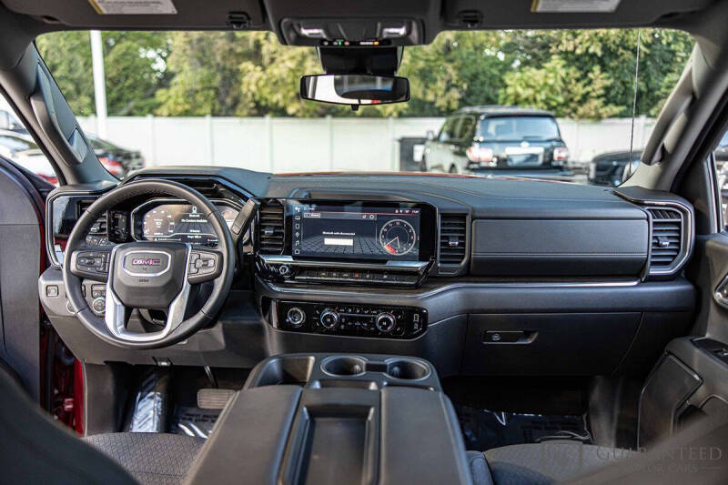 2024 GMC Sierra 1500 Elevation Standard