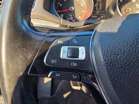 2017 Volkswagen Passat 1.8T R-Line