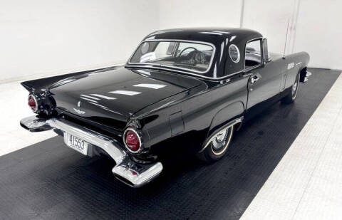 1957 Ford Thunderbird