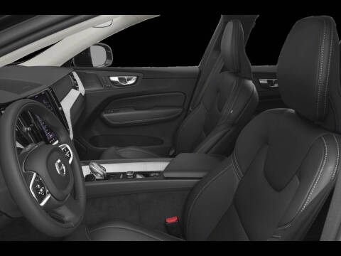 2022 Volvo XC60 B5 Momentum