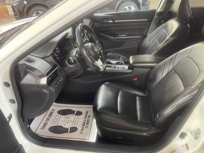 2023 Nissan Altima 2.5 SR