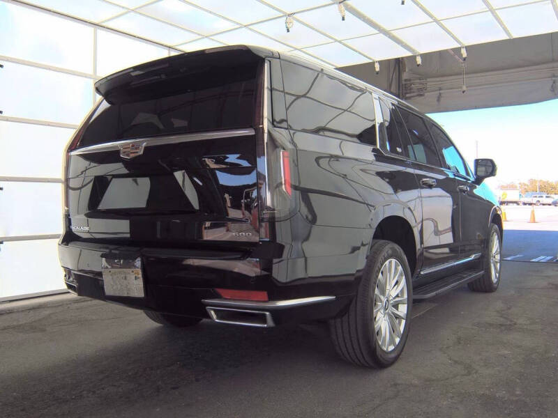 2023 Cadillac Escalade ESV Luxury