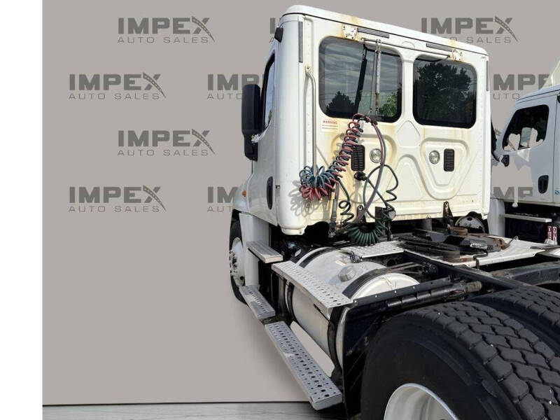 2015 Freightliner Cascadia