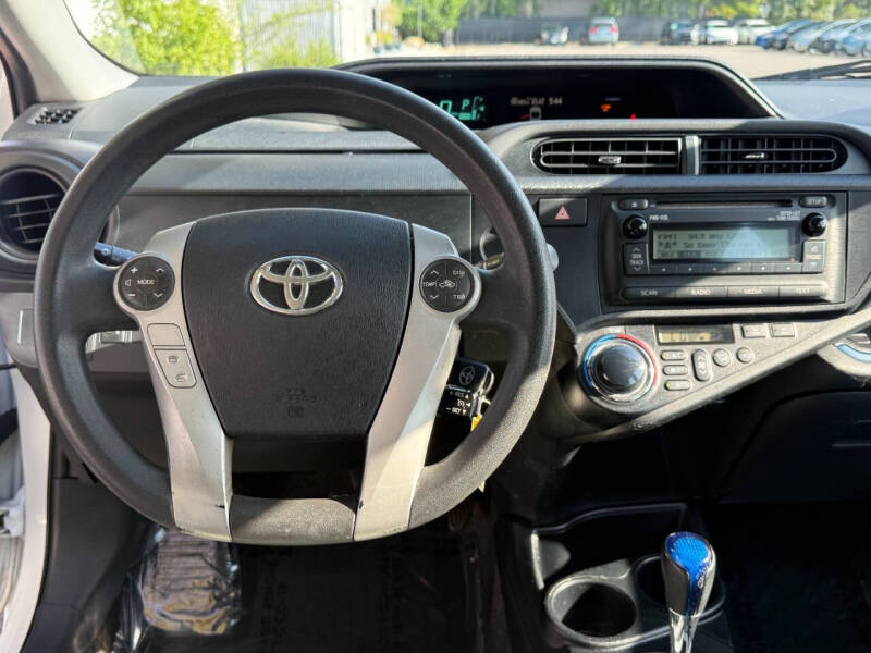 2013 Toyota Prius c Two