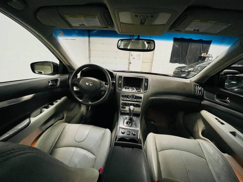 2011 Infiniti G25 Sedan x