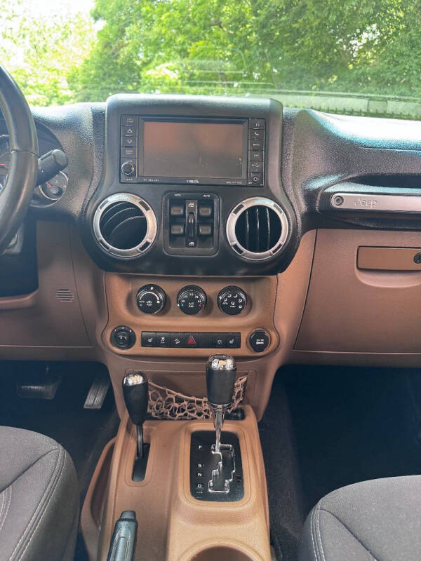 2013 Jeep Wrangler Unlimited Sahara