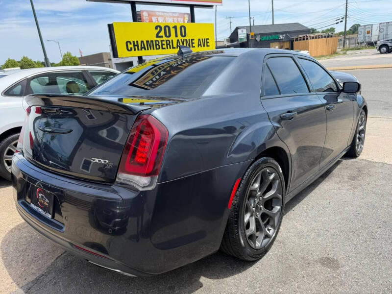 2018 Chrysler 300 S