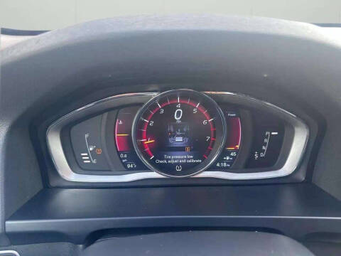 2016 Volvo V60 Cross Country T5