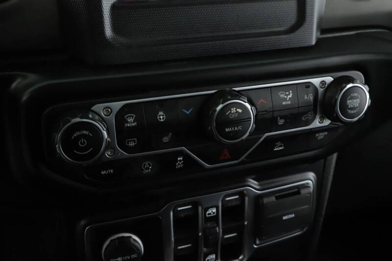 2022 Jeep Gladiator Sport