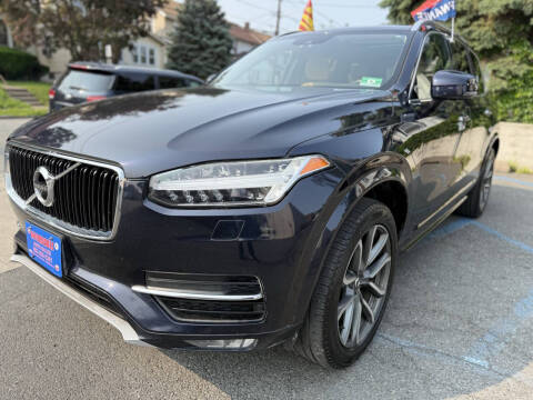 2016 Volvo XC90 T6 Momentum